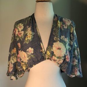 Floral cropped blouse